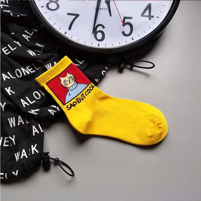 Femmes chaussettes dessin animé chat unisexe chaussettes de sport Style Harajuku haute qualité mode 
