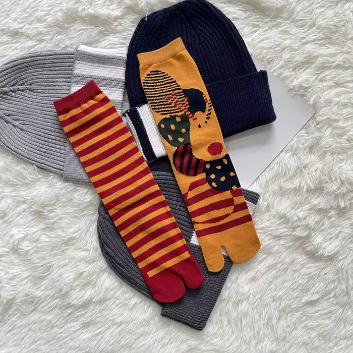 Chaussettes de noël en coton peigné pour femmes, mignonnes, colorées, à deux orteils, douces, en cot