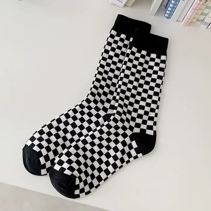 Chaussettes pour femmes printemps-été respirantes décontractées à côte haute à carreaux, tendance mo