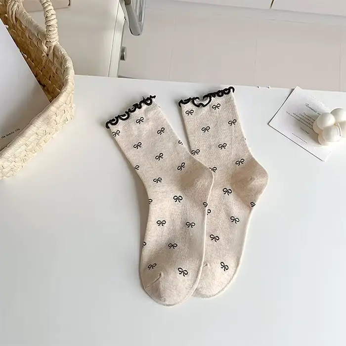 Chaussettes rétro à fleurs pour femmes, chaussettes en coton à bord festonné, chaussettes mi-hautes 