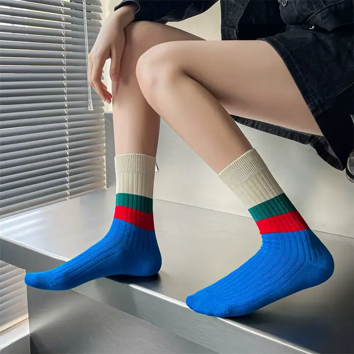 Chaussettes longues rayées en coton pour femmes