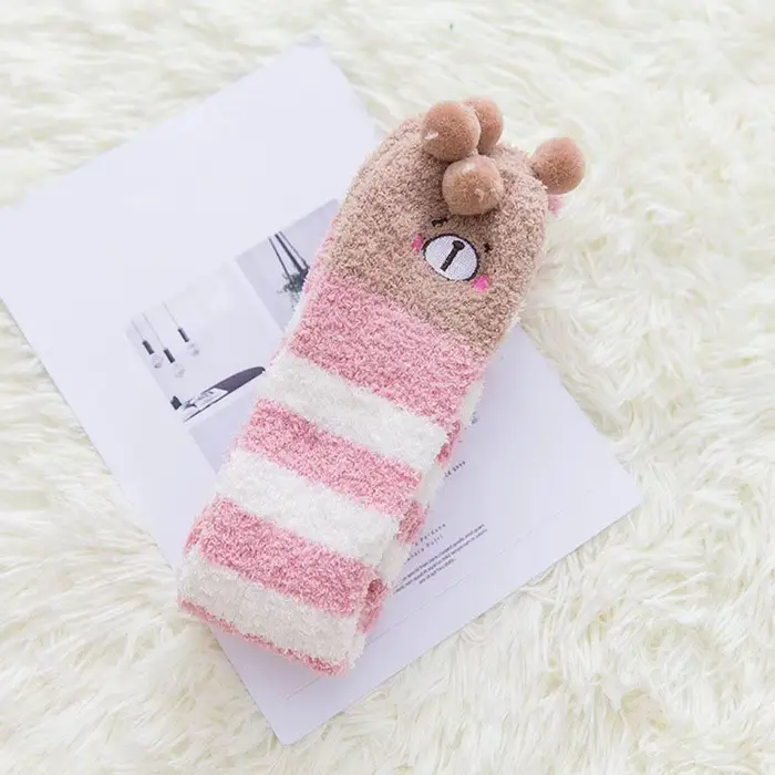 Chaussettes japonaises Kawaii pour filles, modélisation confortable, mignonnes, rayées, longues cuis