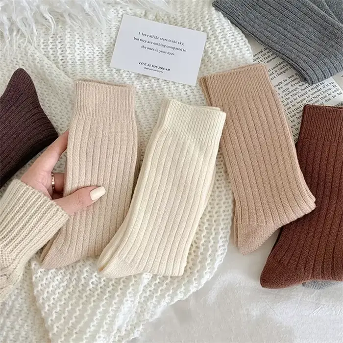 Chaussettes Rayées de Style Coréen pour Femme, Chaudes et Confortables, Rétro, Simples, à la Mode, Nouvelle Collection Automne Hiver