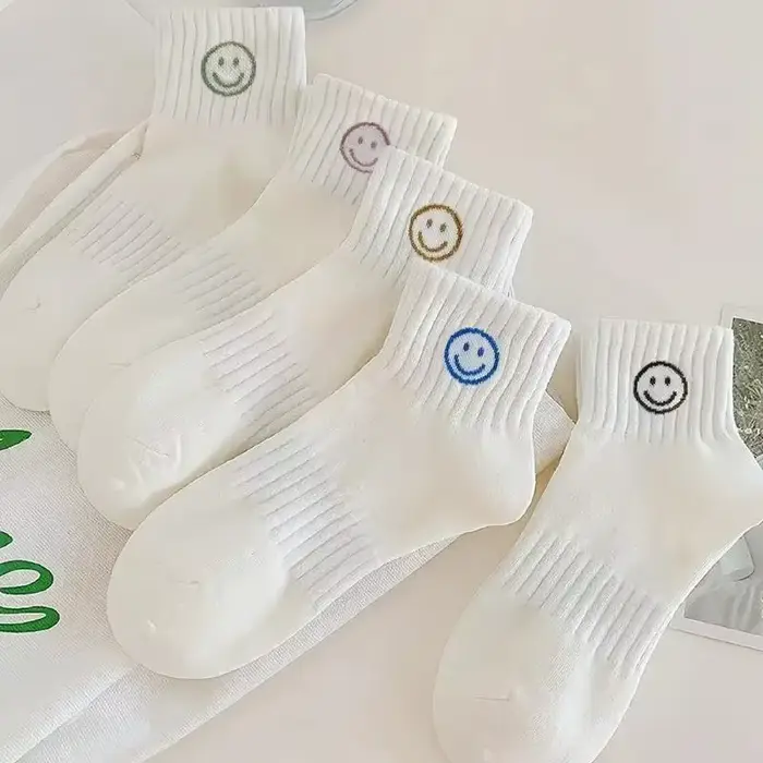 5 paires de chaussettes courtes fantaisistes à imprimé de visage de dessin animé – Tissu tricoté en 