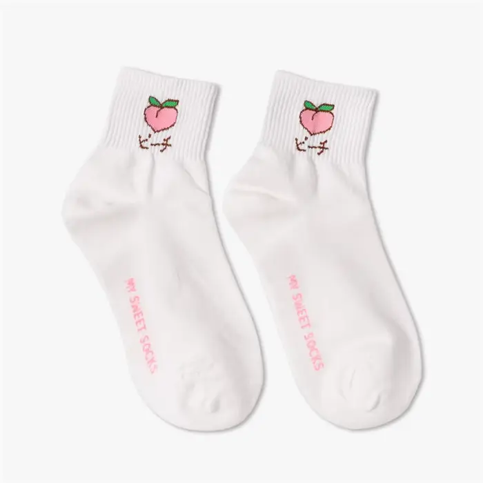 Chaussettes femmes mignon Art dessin animé fruits broderie pêche fraise pastèque banane motif chauss