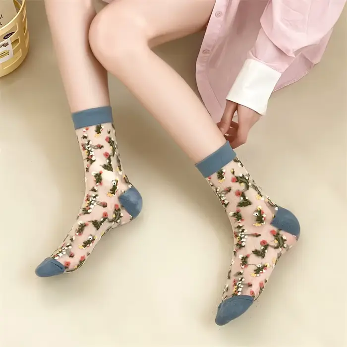 Chaussettes fines pour femmes