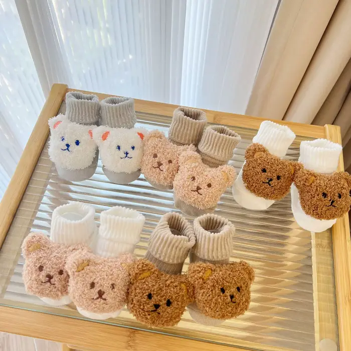 Chaussettes mi-tube ours en peluche de dessin animé