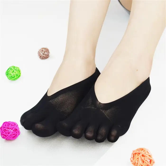 Chaussettes courtes en dentelle pour femmes, chaussettes blanches invisibles avec doigts, chaussette