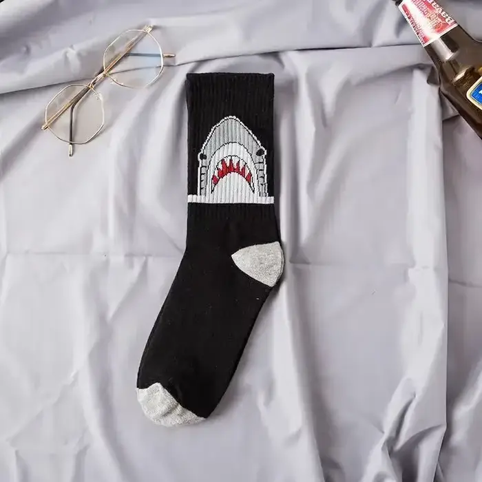 Mode requin Hip Hop chaussettes hommes chaussettes longues dessin animé Hiphop rue Sport Skateboard 