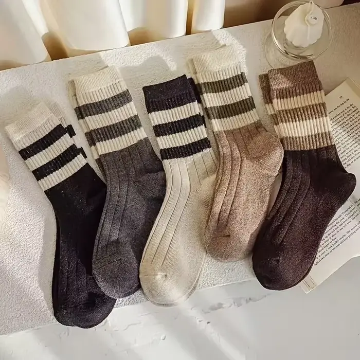 5 paires de chaussettes pour femmes, comprenant des chaussettes mi-mollet, chaussettes rayées de Sty