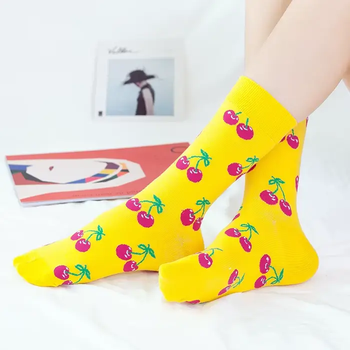 Femmes chaussettes drôle mignon dessin animé Fruits banane citron ananas avocat nourriture heureux japonais Harajuku