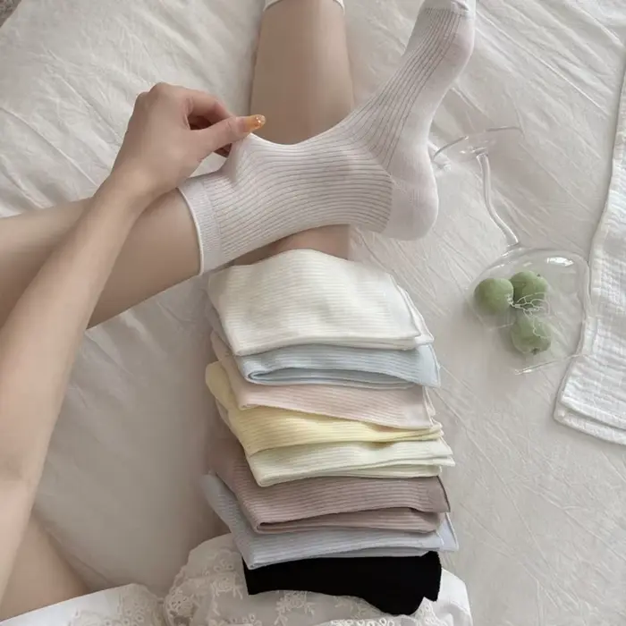 Chaussettes en soie pour femmes