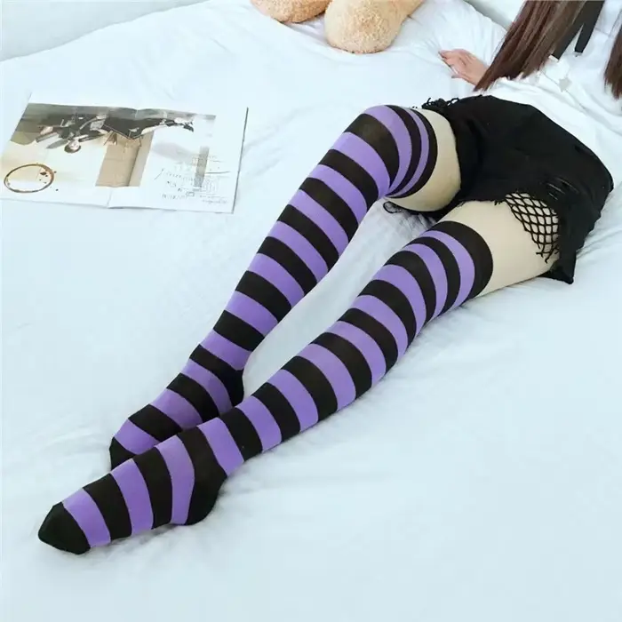 Chaussettes pour femmes rayures colorées personnalisées à la mode Cool Long Tube chaussettes Style g