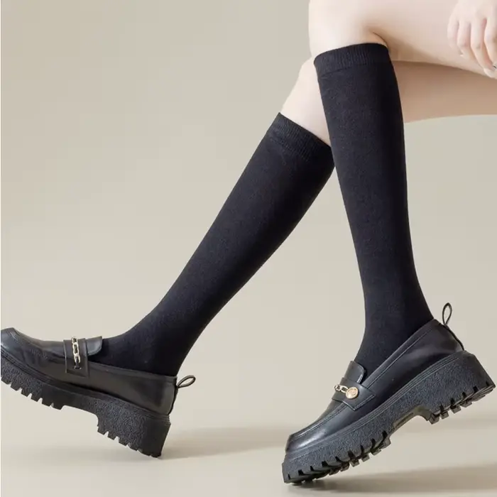 Femmes chaussettes longues dames mode sous le genou haute JK