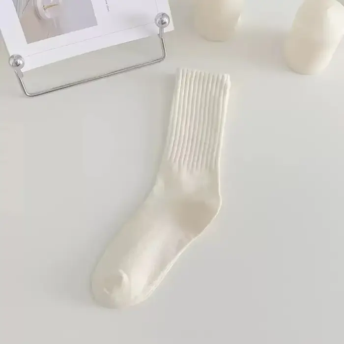 Chaussettes en laine pour femmes, chaudes, épaisses, en cachemire, douces, décontractées, couleur un