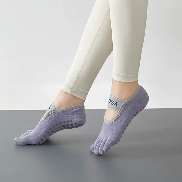Chaussettes de Yoga, chaussettes antidérapantes, chaussettes professionnelles de couleur unie à cinq