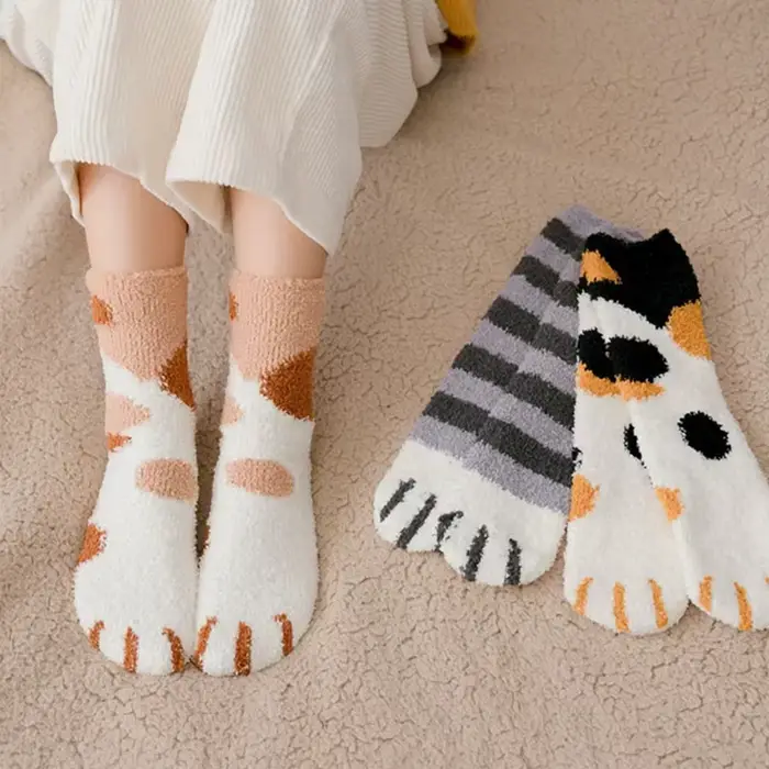 1 paire de chaussettes en coton doux pour femmes – Design de dessin animé d'animaux amusants