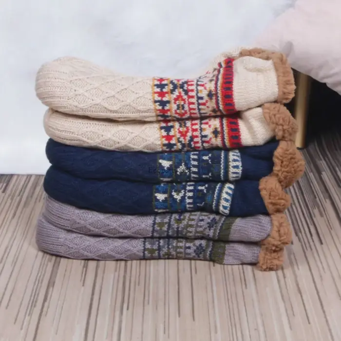 Automne et hiver chaussettes de sol maison chaude femmes hommes chaussettes neige chaussettes sommeil tapis chaussettes pantoufles chaussettes hommes chaussettes de Yoga antidérapantes 2025