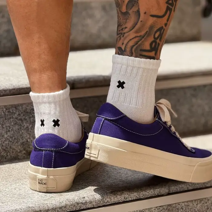 Chaussettes brodées pour hommes