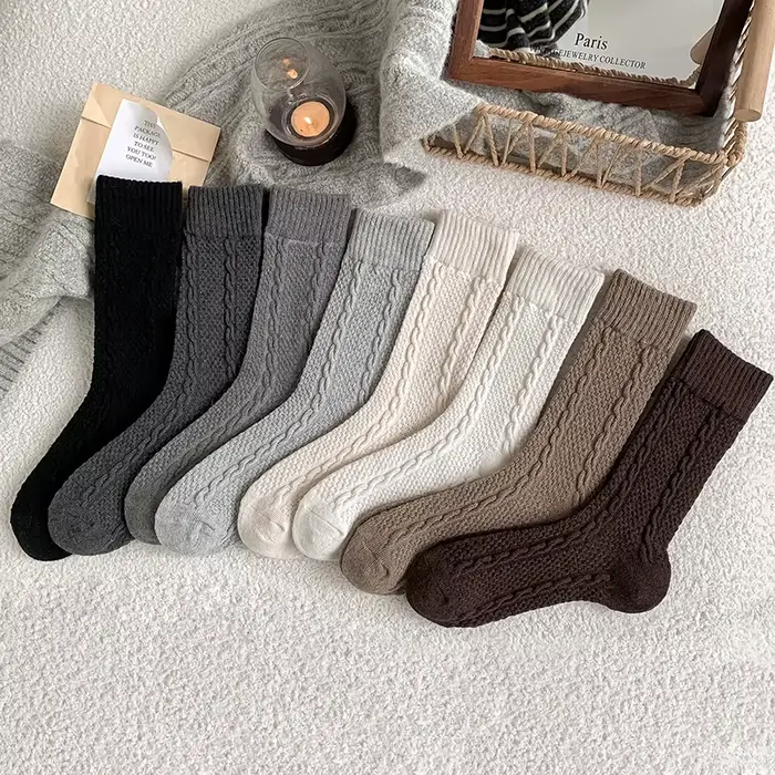 Chaussettes pour femmes nouveau automne hiver couleur unie décontracté longues