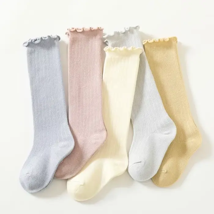 Chaussettes hautes à volants pour enfants