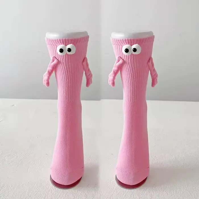 Chaussettes magnétiques tenant la main, nouveauté drôle pour femmes et hommes, chaussettes de Couple