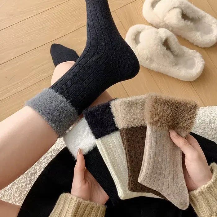 Chaussettes mi-tube monochromes assorties pour femmes