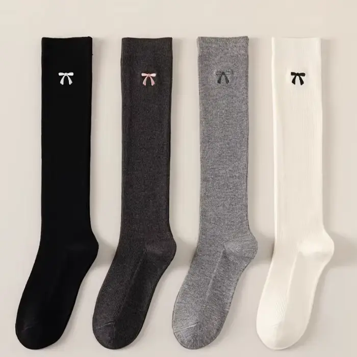 Chaussettes Tube longues brodées avec nœud papillon pour femmes
