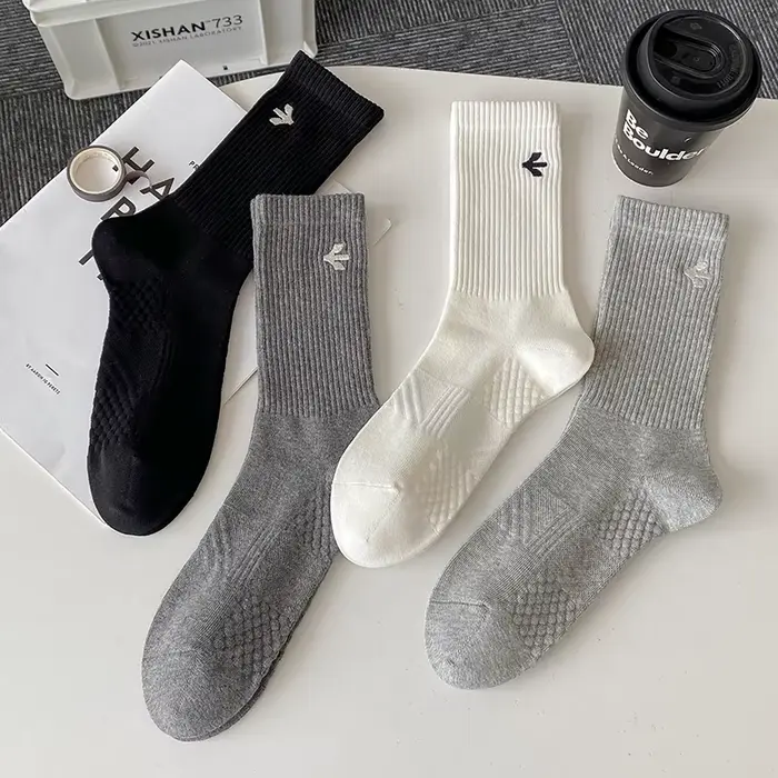Hommes chaussettes nouveau automne Simple couleur unie décontracté