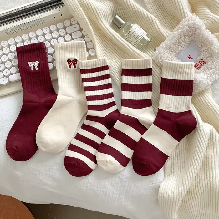 Chaussettes de sport rayées en coton pour femmes