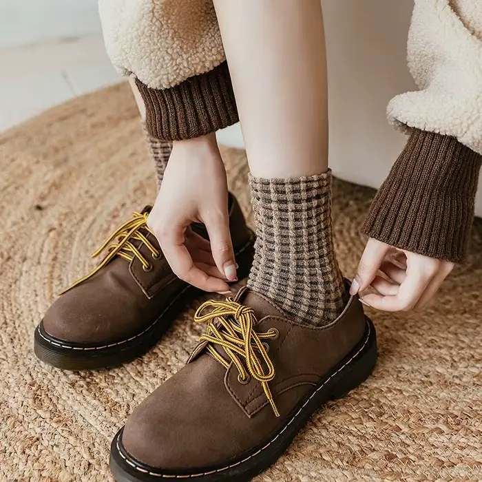 Chaussettes pour femmes automne à carreaux rétro Vintage coton