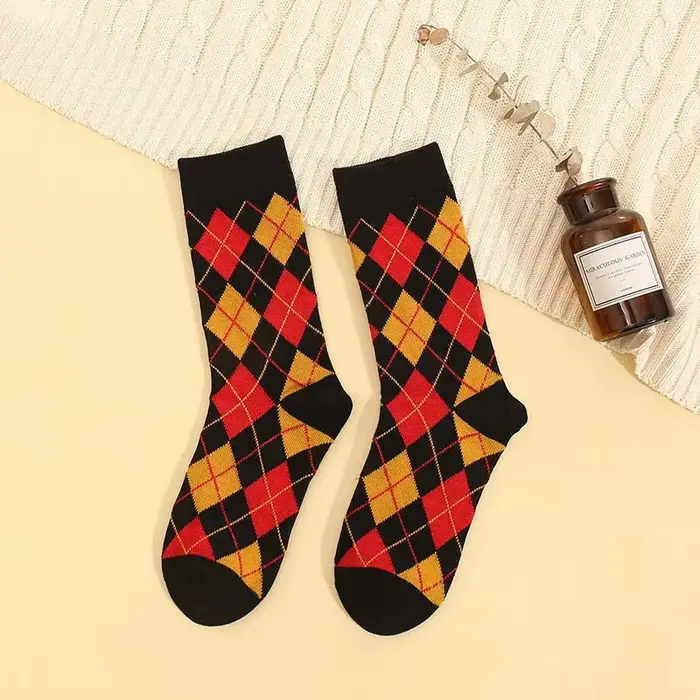 Chaussettes en laine pour femmes, épaisses et chaudes, rétro, à carreaux diamant, décontractées, en 