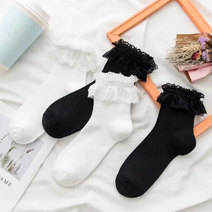 Chaussettes en dentelle pour femmes