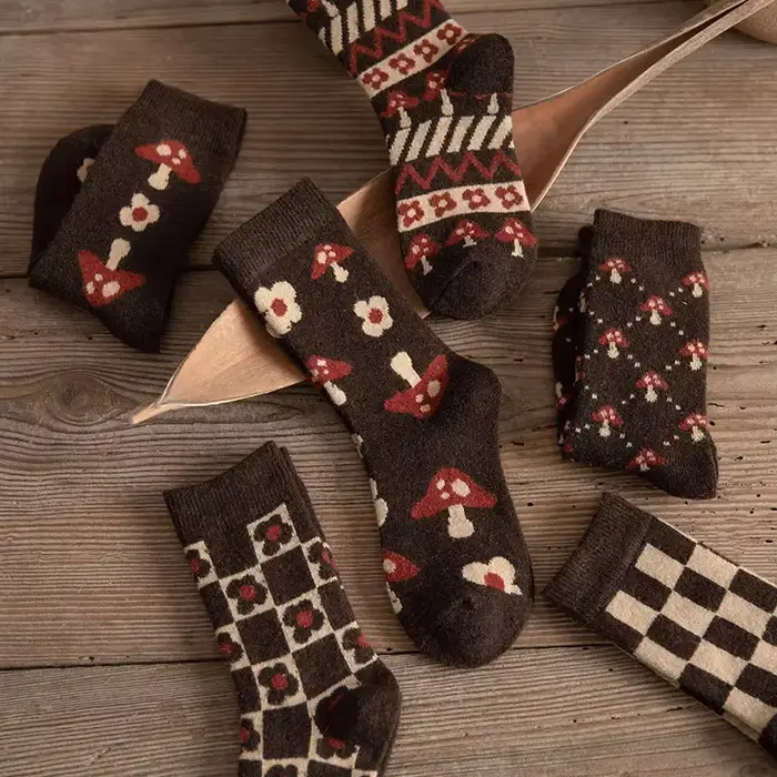 Chaussettes chaudes en laine épaisse, chaussettes tubulaires décontractées, automne et hiver, chaudes et confortables, en coton, damier, champignon, mignonnes