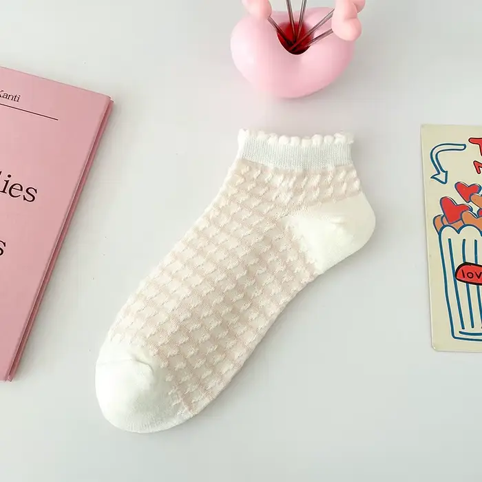 Chaussettes courtes en coton pour femmes, couleur blanc rose, Style mignon et doux, vêtements Kawaii
