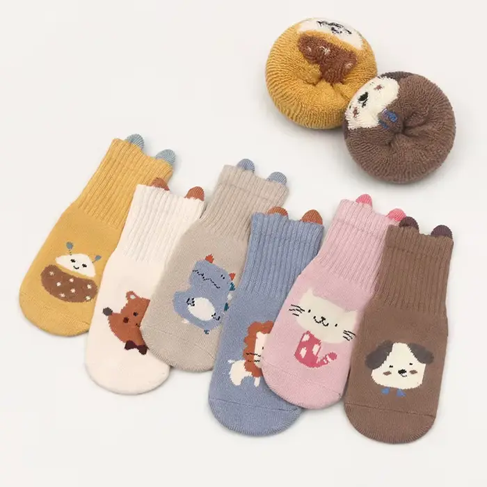 6 paires de chaussettes antidérapantes adhésives tricotées en laine, chaudes et épaisses, avec motif