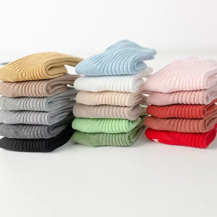 Chaussettes coordonnantes en coton pour bébé