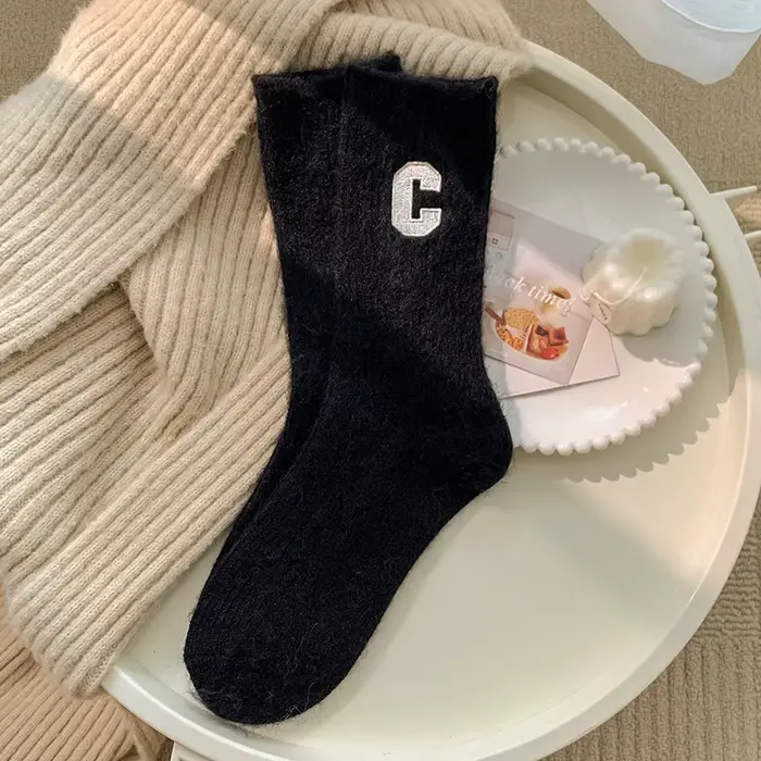 Chaussettes de luxe en laine pour femmes, chaudes, en cachemire épais, décontractées, mode japonaise