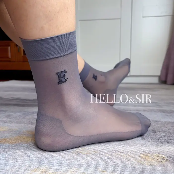 Personnage E Lettre E Chaussettes en dentelle Dressing chaud