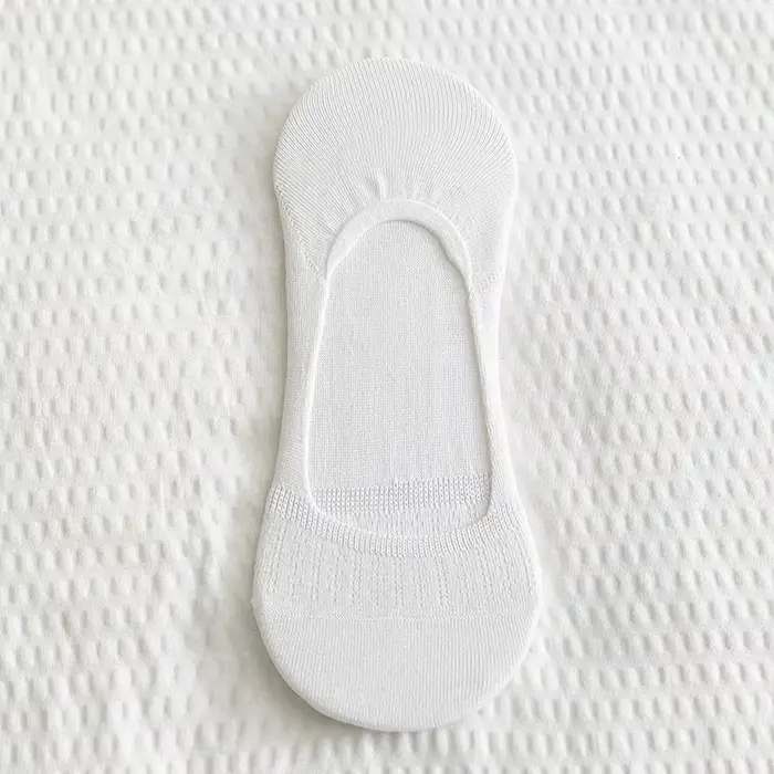 Chaussettes plates d'été pour femmes, couleur unie, polyvalentes, antidérapantes, chaussettes bateau