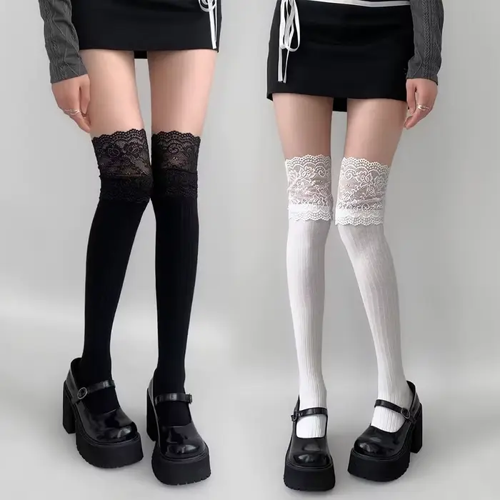 1 paire de chaussettes hautes en dentelle pour femmes