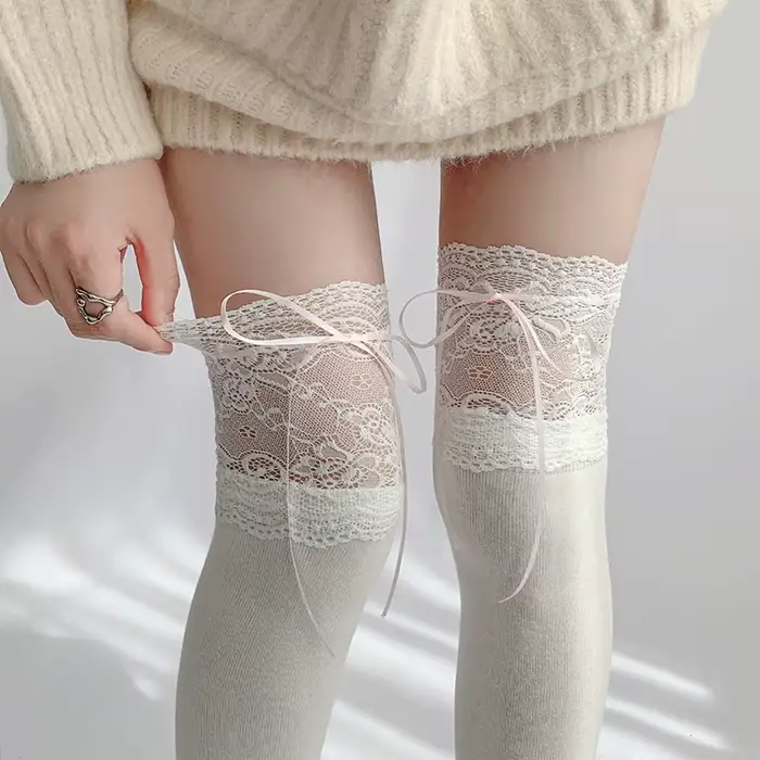 1 paire de chaussettes en velours blanc avec ruban à nouer, style Lolita, mignonnes et douces, mi-mollet, pour femmes, chaussettes hautes Kawaii