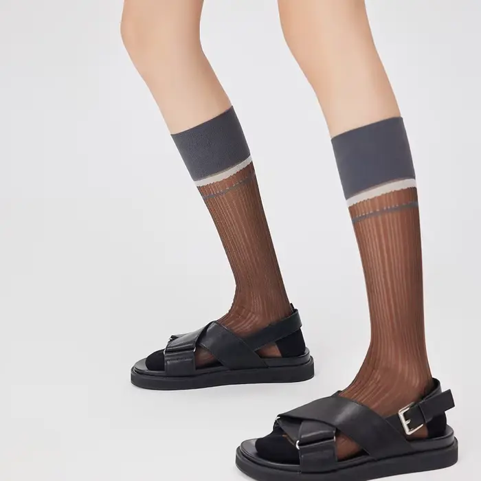 Chaussettes mi-longues pour femmes