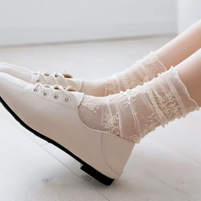 Chaussettes Harajuku pour femmes, chaussettes respirantes en dentelle florale transparente, chausset