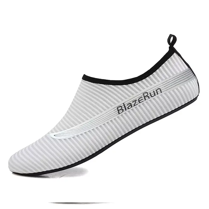 Sports nautiques à séchage rapide chaussures pieds nus chaussettes aquatiques pour nager plage pisci