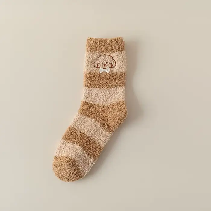 Chaussettes pour femmes en velours corail, épaisses, chaudes et amusantes, mi-mollet, couleur unie, 