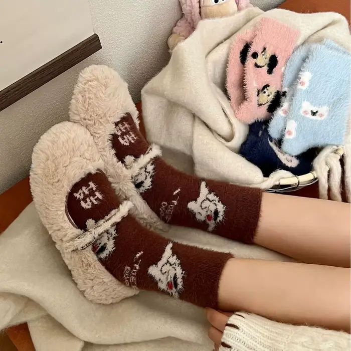 Kawai-Chaussettes épaisses en velours de vison pour femmes