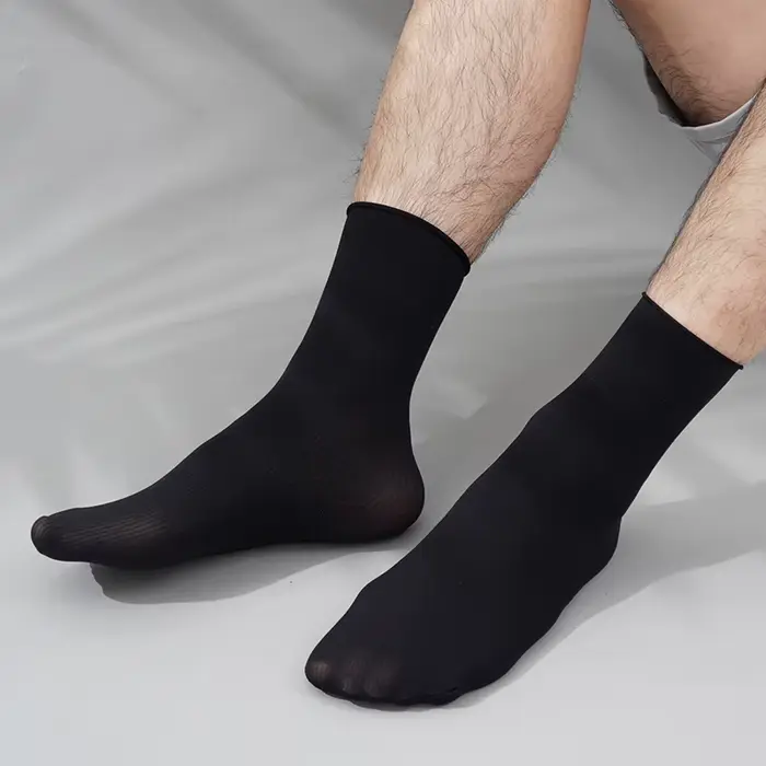 Chaussettes longues et fines pour hommes, respirantes, blanches, noires, couleurs unies, douces, gla