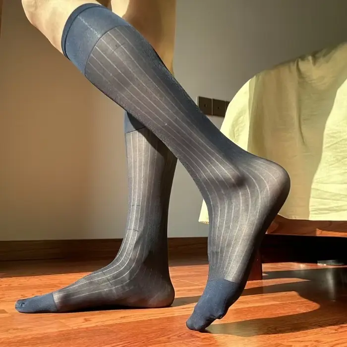 Chaussettes costume en soie fine pour hommes