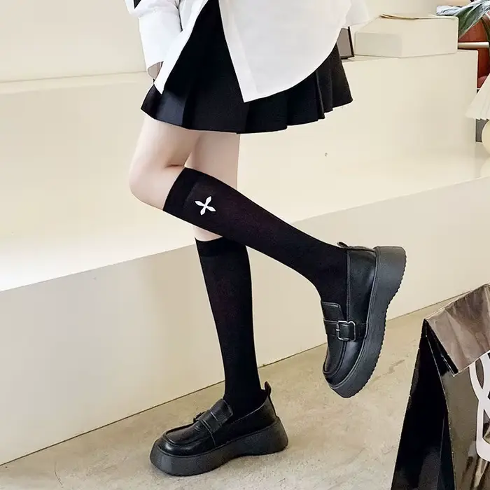 JK-Chaussettes fines à cœur croisé noir et blanc pour femme, beaux bas japonais, document solide, confortables, été, longues